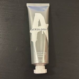Aceology detoxifying treatment mask